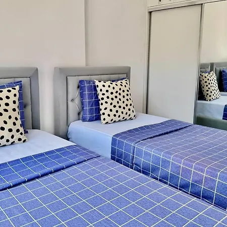 Nice Apartment Saranda 아파트