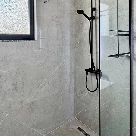 Nice Apartment Saranda Appartement